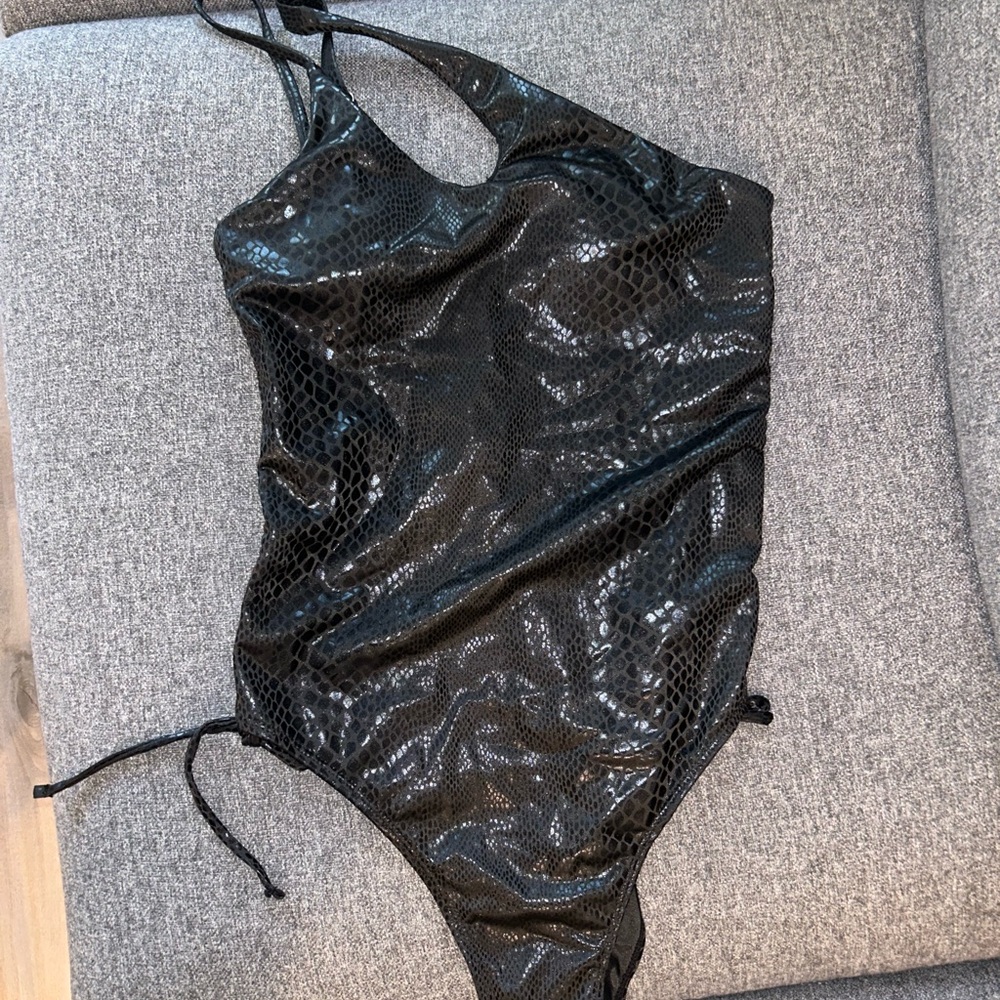 SHEIN Black Snakeskin One Piece Swimsuit